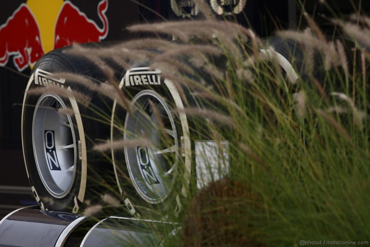 GP BAHRAIN, 19.04.2012-  Pirelli Tyres e OZ Wheels 