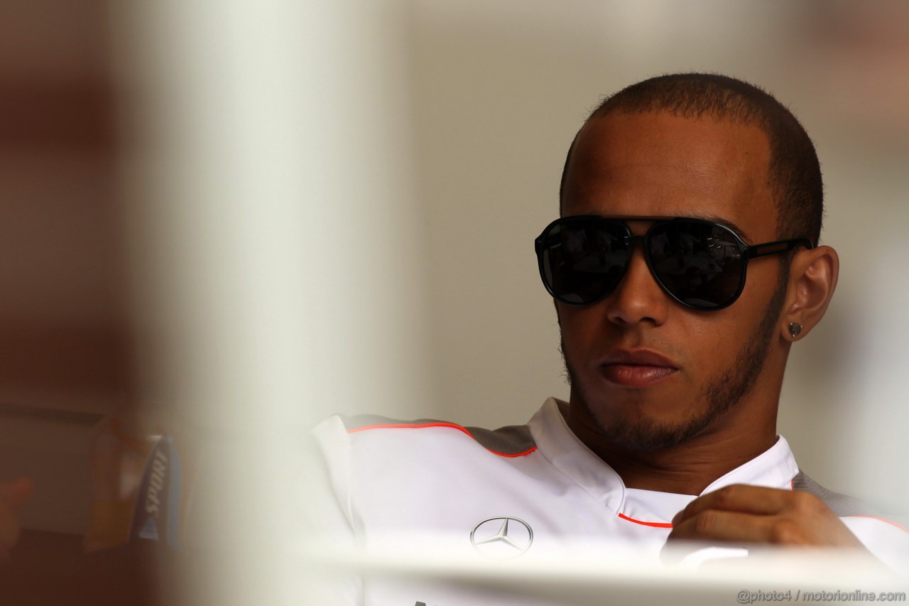 GP BAHRAIN, 19.04.2012- Lewis Hamilton (GBR) McLaren Mercedes MP4-27