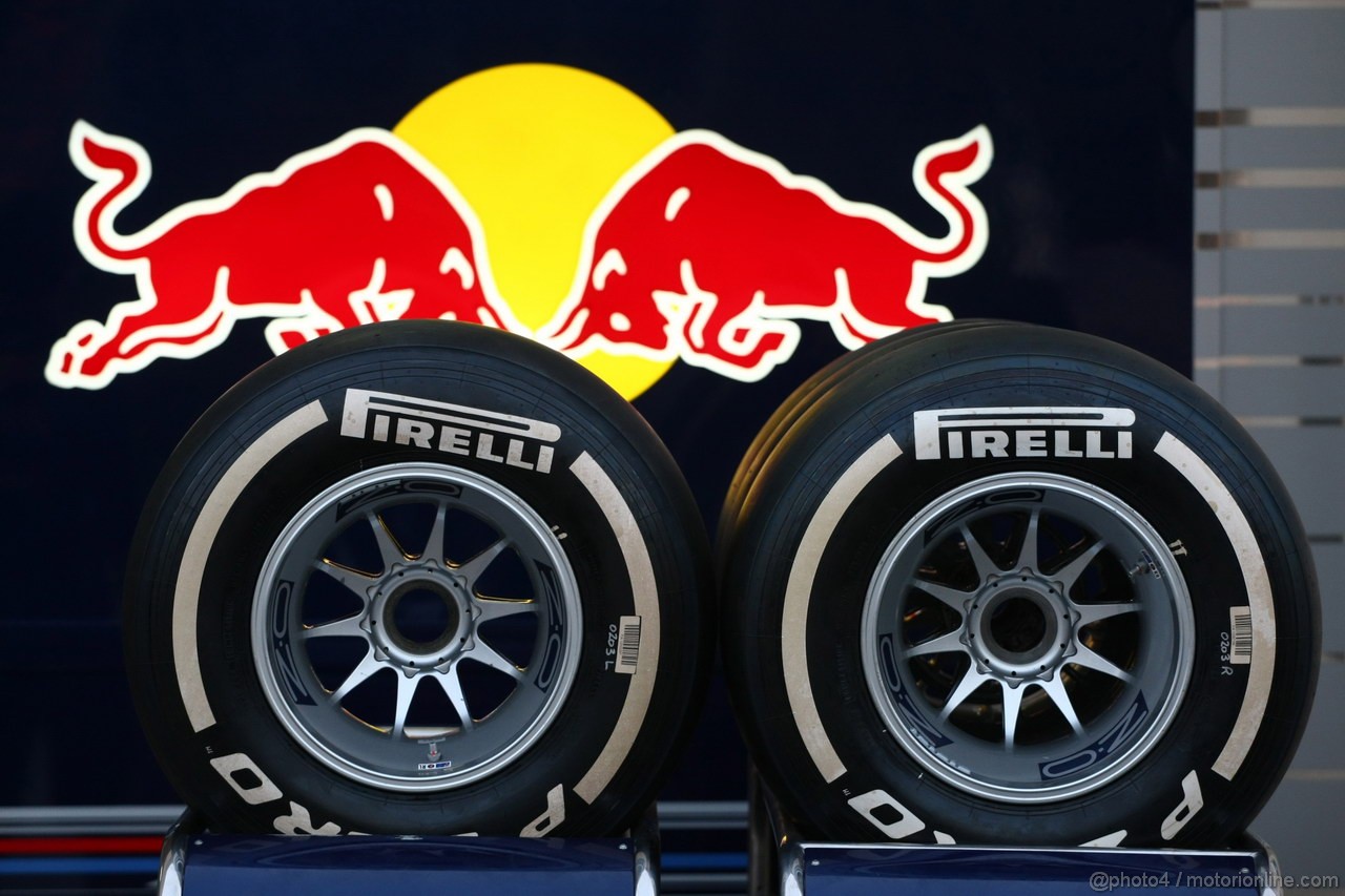 GP BAHRAIN, 19.04.2012- Pirelli Tyres, OZ Wheels 