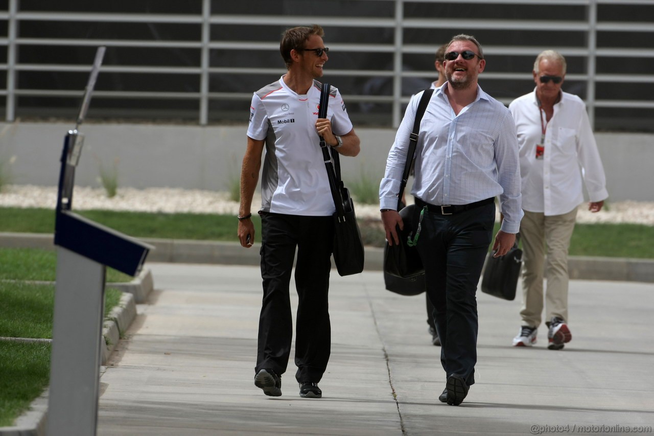 GP BAHRAIN, 21.04.2012- Jenson Button (GBR) McLaren Mercedes MP4-27 