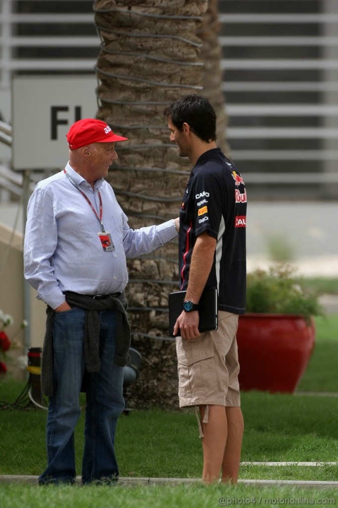 GP BAHRAIN, 21.04.2012- Nikki Lauda (AU) e Mark Webber (AUS) Red Bull Racing RB8 