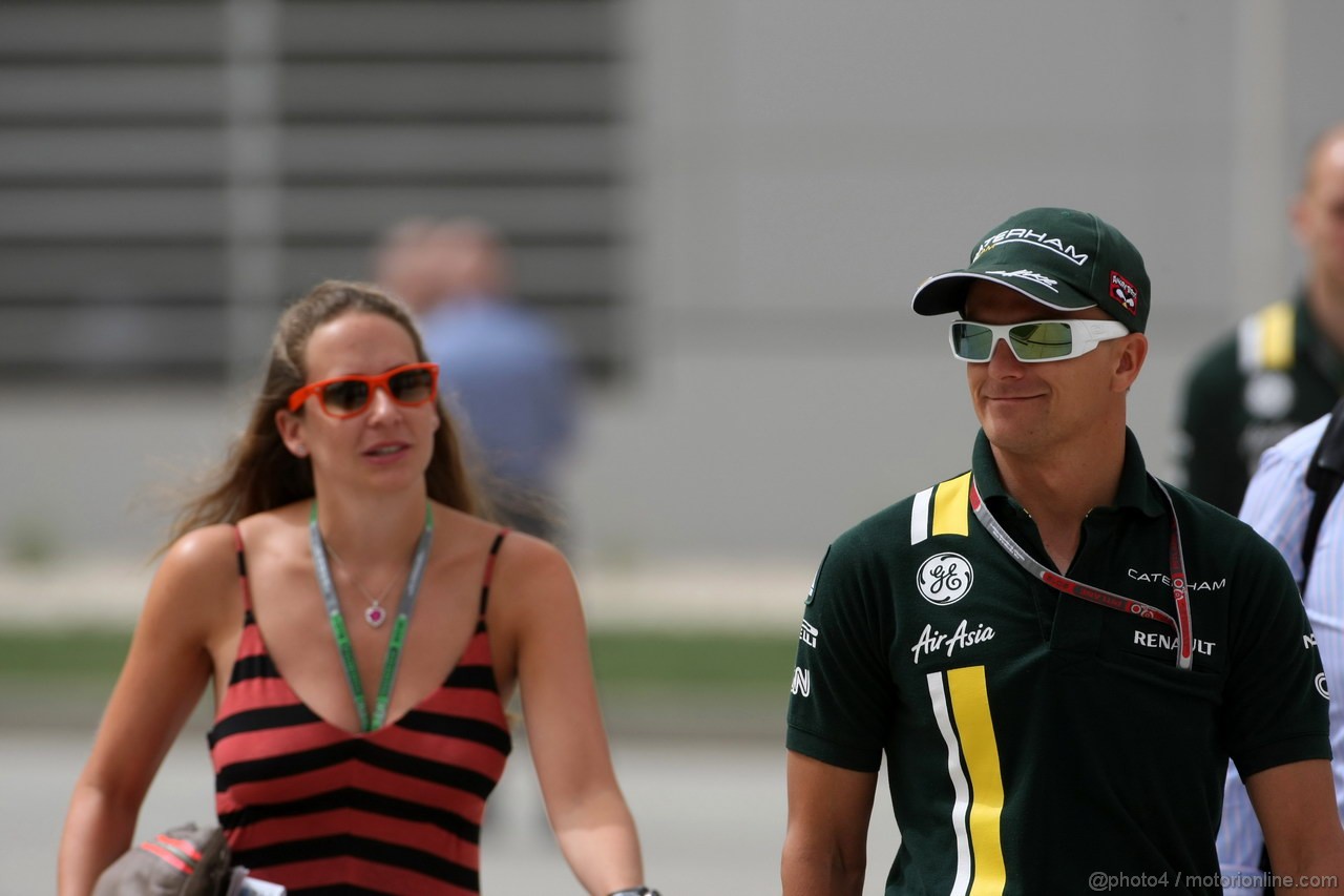 GP BAHRAIN, 21.04.2012- Heikki Kovalainen (FIN) Caterham F1 Team CT01 e Domenica