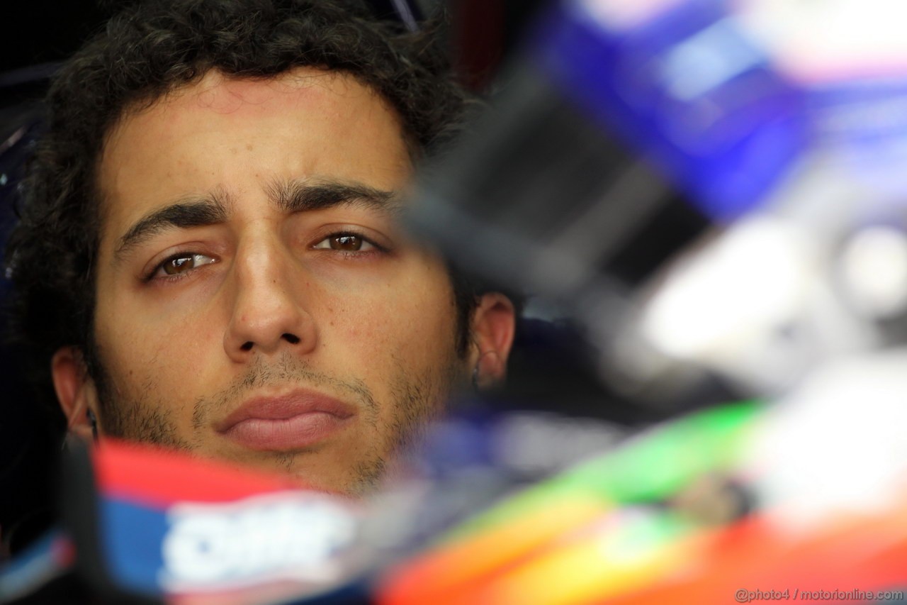 GP BAHRAIN, 21.04.2012- Prove Libere 3, Daniel Ricciardo (AUS) Scuderia Toro Rosso STR7 