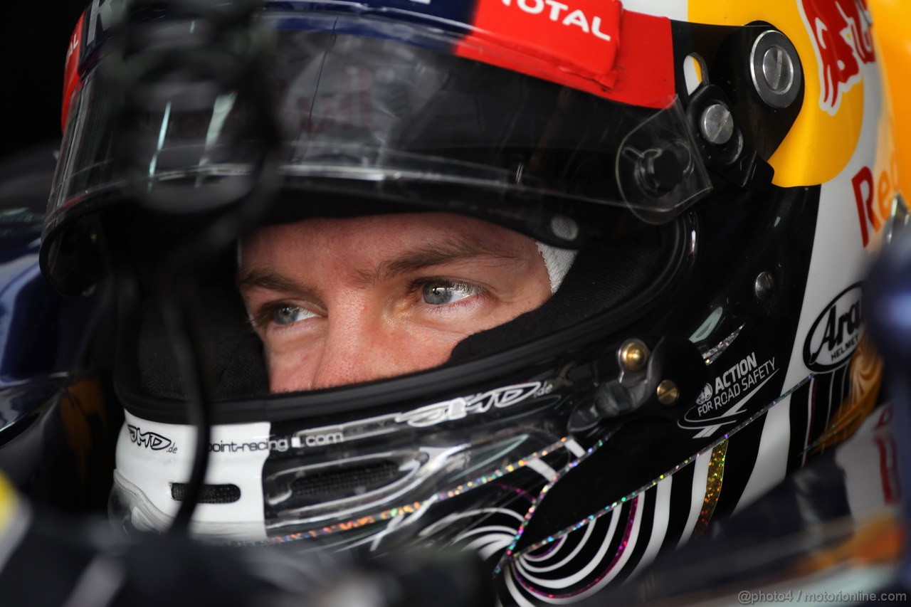 GP BAHRAIN, 21.04.2012- Prove Libere 3, Sebastian Vettel (GER) Red Bull Racing RB8 