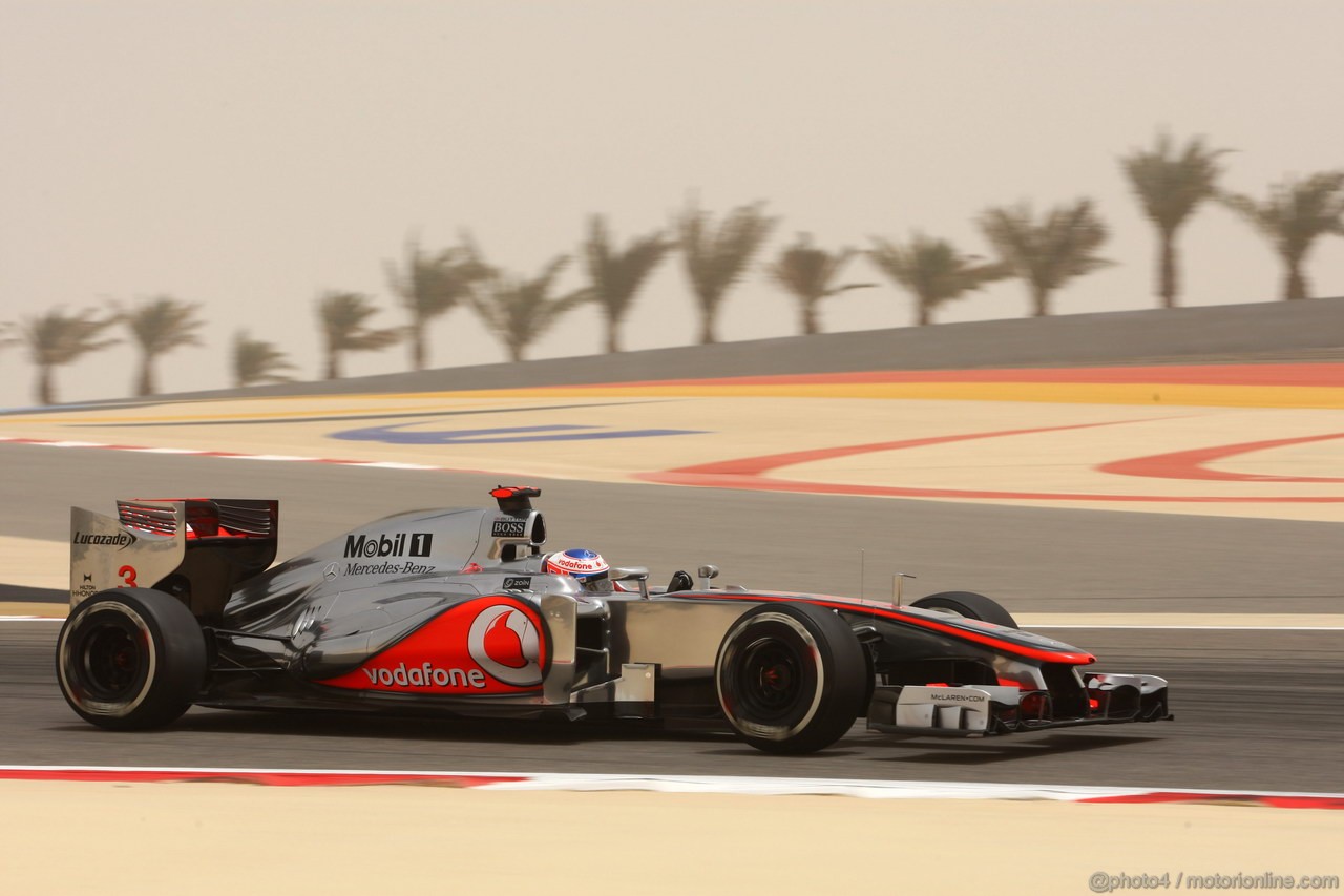 GP BAHRAIN, 20.04.2012- Prove Libere 3, Jenson Button (GBR) McLaren Mercedes MP4-27 