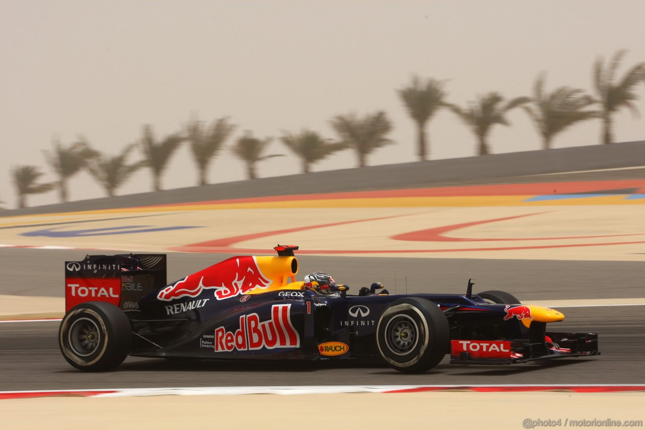 GP BAHRAIN, 20.04.2012- Prove Libere 3, Sebastian Vettel (GER) Red Bull Racing RB8 
