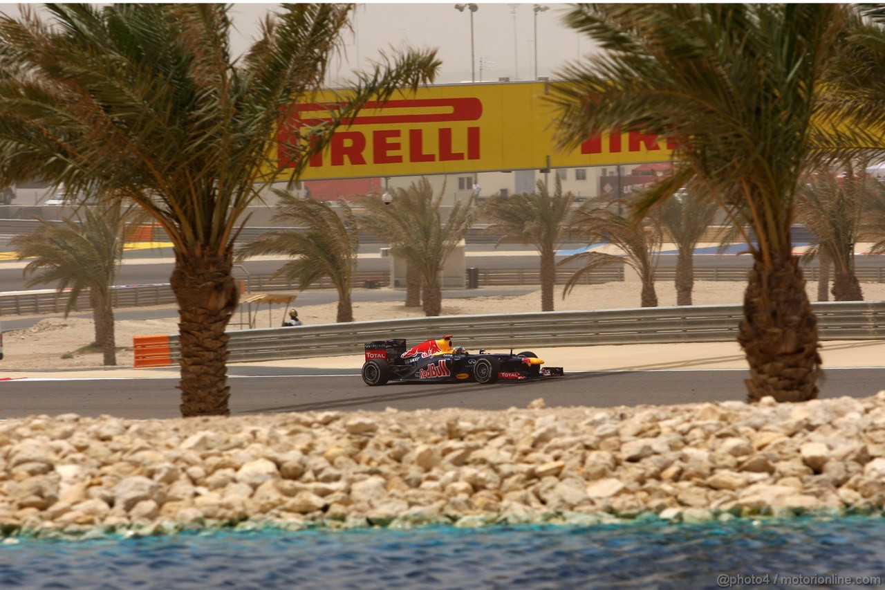 GP BAHRAIN, 20.04.2012- Prove Libere 3, Sebastian Vettel (GER) Red Bull Racing RB8 