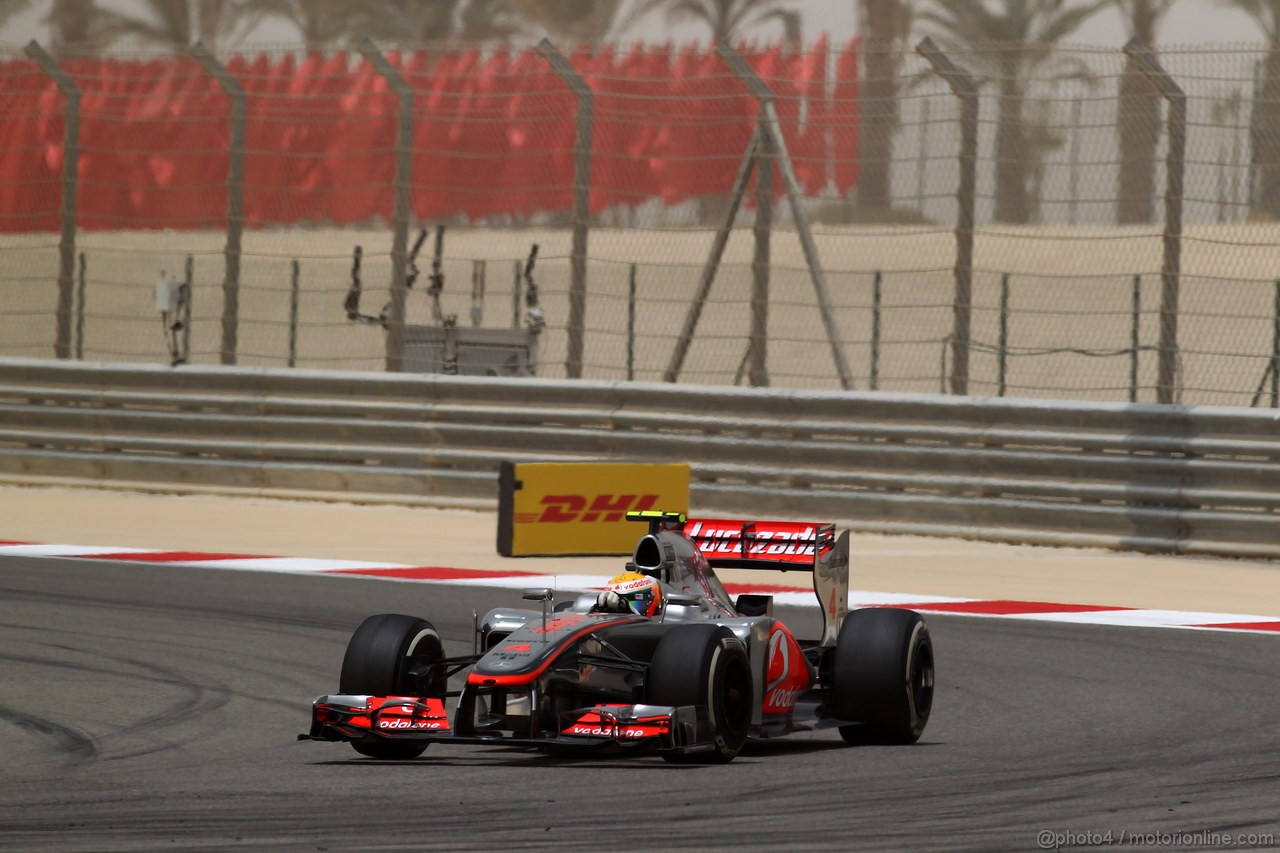 GP BAHRAIN, 20.04.2012- Prove Libere 3, Lewis Hamilton (GBR) McLaren Mercedes MP4-27 
