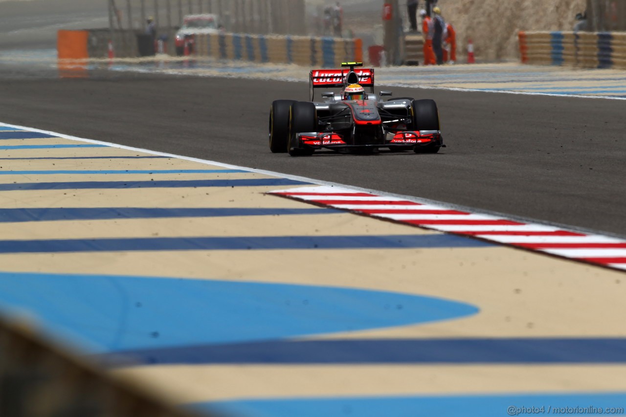GP BAHRAIN, 20.04.2012- Prove Libere 3, Lewis Hamilton (GBR) McLaren Mercedes MP4-27 