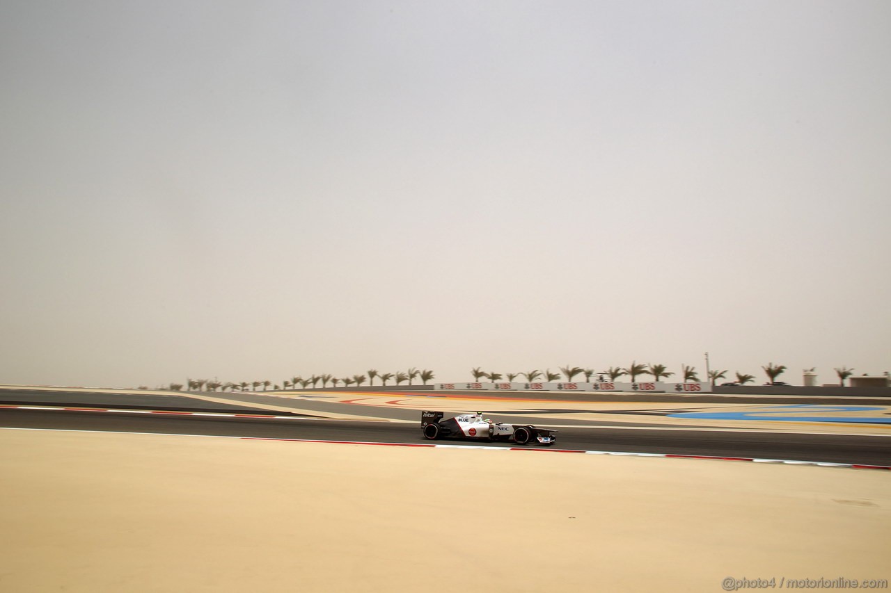 GP BAHRAIN, 20.04.2012- Prove Libere 3, Sergio Prez (MEX) Sauber F1 Team C31 