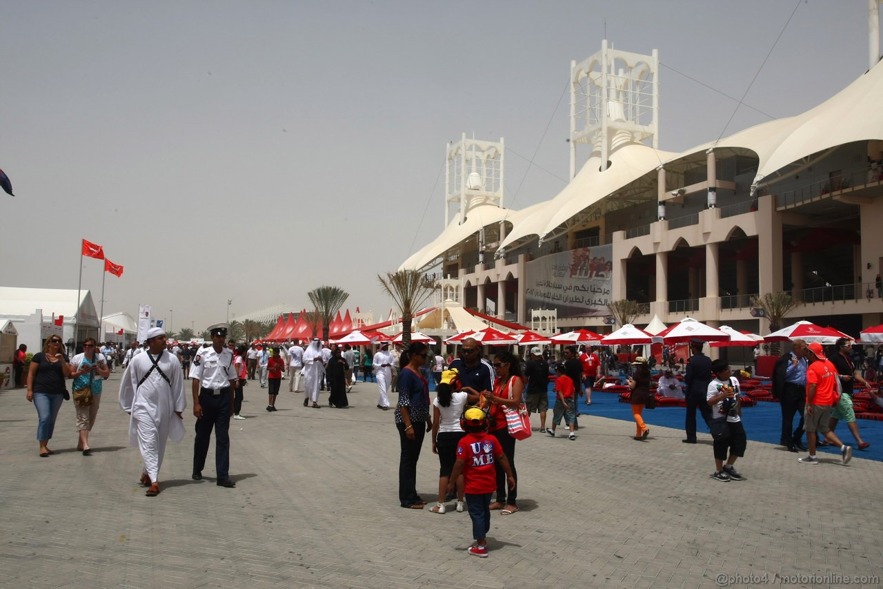 GP BAHRAIN, 20.04.2012- Circuit Atmosfera