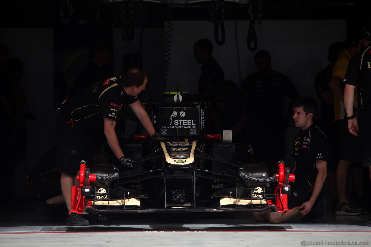 GP BAHRAIN, 21.04.2012.- Qualifiche, Kimi Raikkonen (FIN) Lotus F1 Team E20 