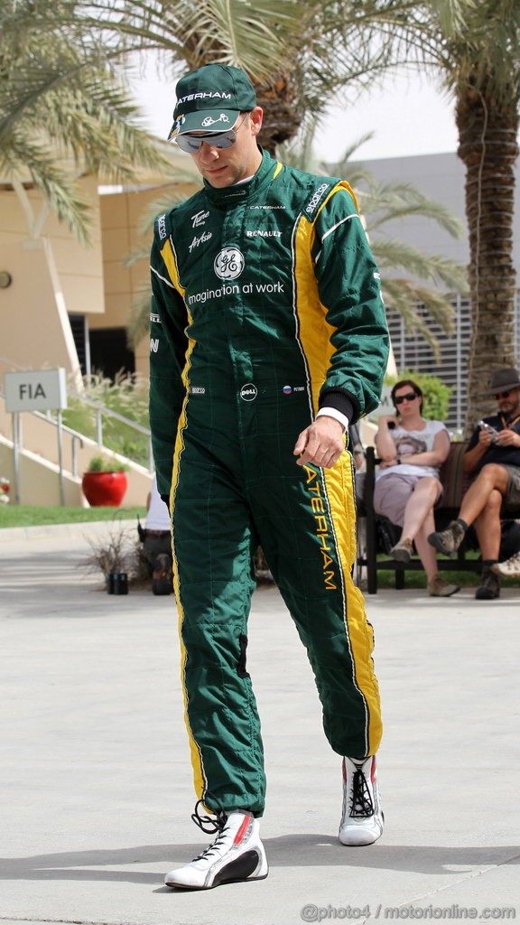 GP BAHRAIN, 21.04.2012.- Qualifiche, Vitaly Petrov (RUS) Caterham F1 Team CT01 