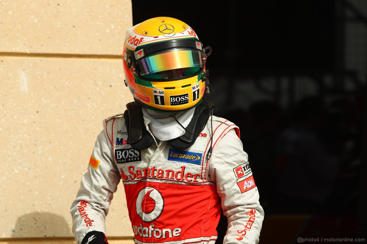 GP BAHRAIN, 21.04.2012.- Qualifiche, Lewis Hamilton (GBR) McLaren Mercedes MP4-27 