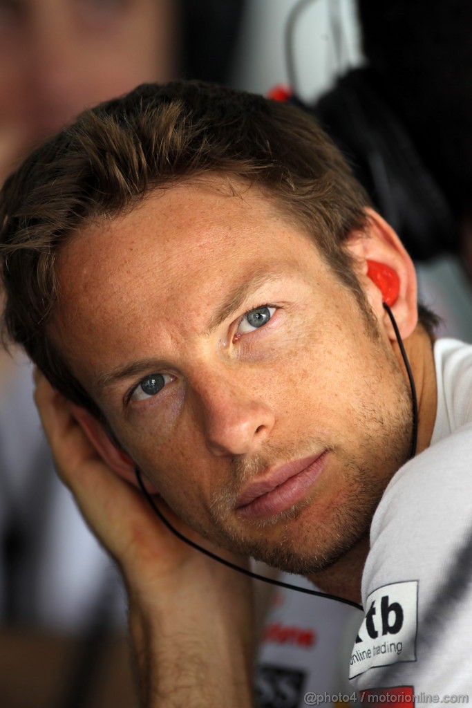 GP BAHRAIN, 20.04.2012- Prove Libere 1, Jenson Button (GBR) McLaren Mercedes MP4-27 