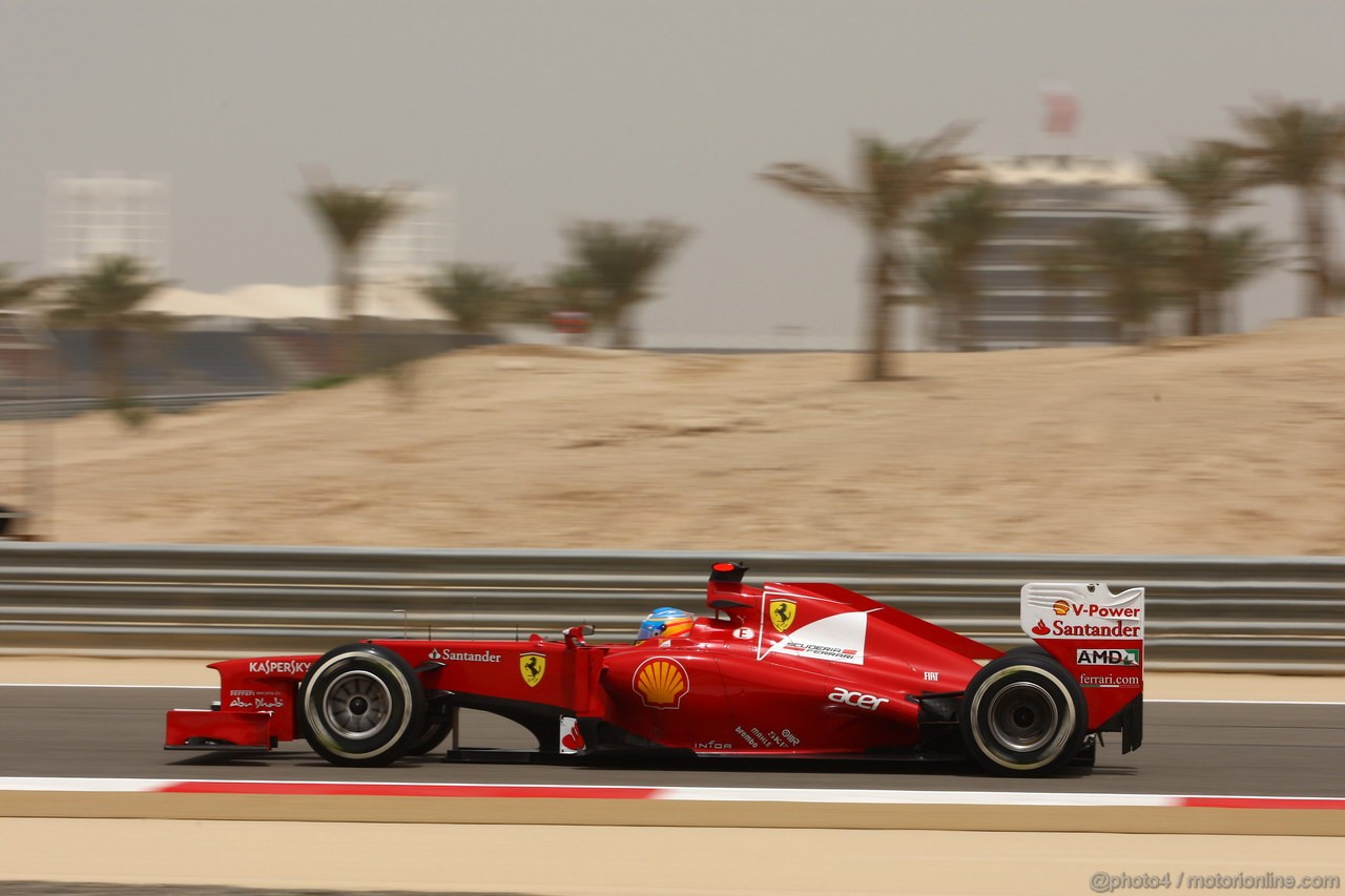 GP BAHRAIN, 20.04.2012- Prove Libere 1, Fernando Alonso (ESP) Ferrari F2012 