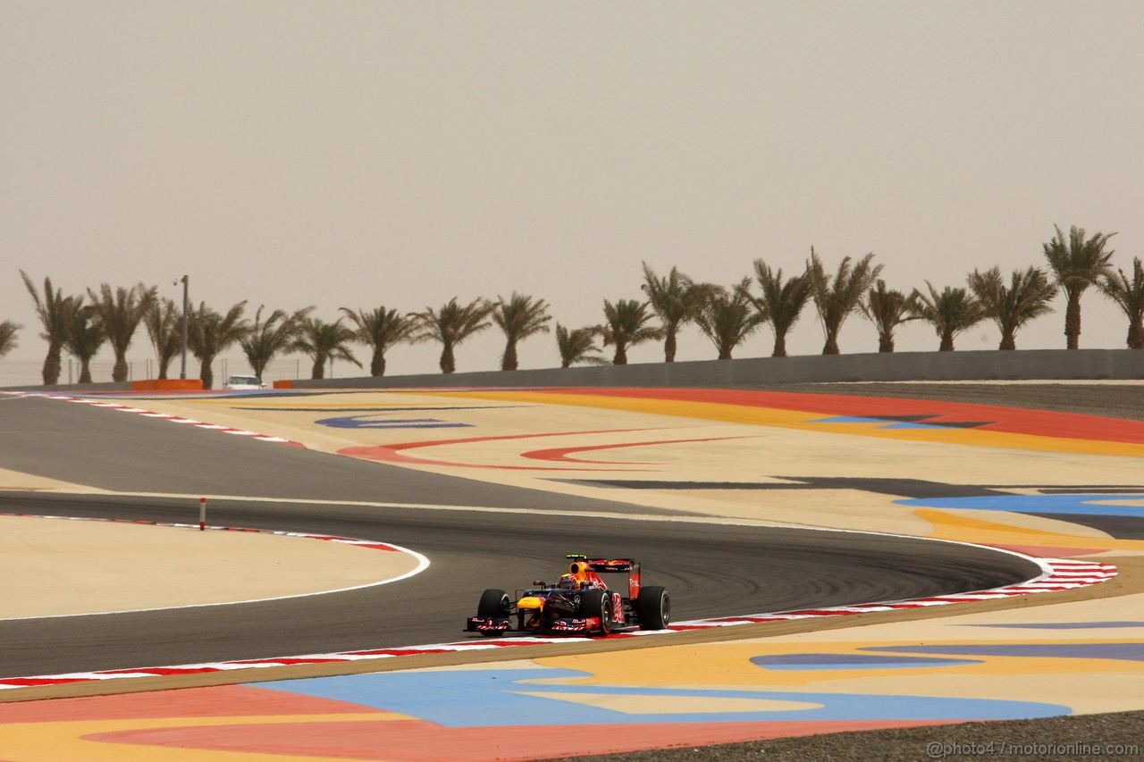 GP BAHRAIN, 20.04.2012- Prove Libere 1, Mark Webber (AUS) Red Bull Racing RB8 