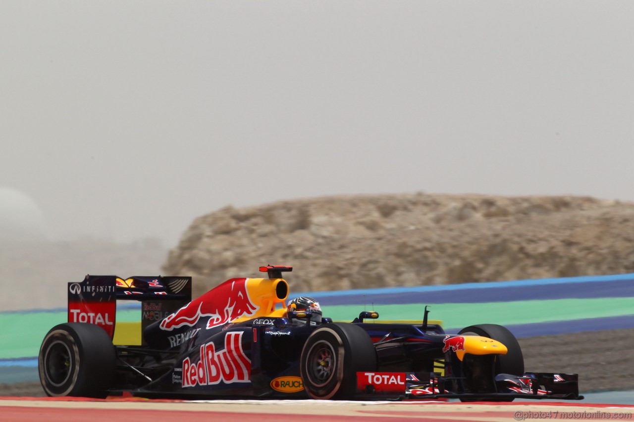 GP BAHRAIN, 20.04.2012- Prove Libere 1, Sebastian Vettel (GER) Red Bull Racing RB8 