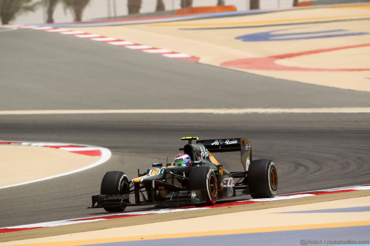 GP BAHRAIN, 20.04.2012- Prove Libere 1, Vitaly Petrov (RUS) Caterham F1 Team CT01 