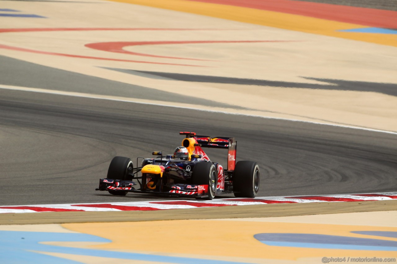 GP BAHRAIN, 20.04.2012- Prove Libere 1, Sebastian Vettel (GER) Red Bull Racing RB8 