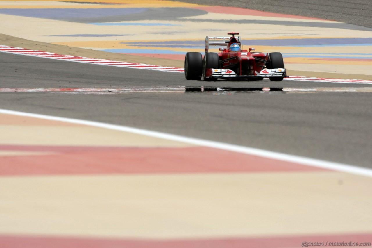 GP BAHRAIN, 20.04.2012- Prove Libere 1, Fernando Alonso (ESP) Ferrari F2012