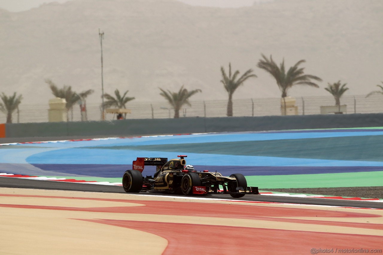 GP BAHRAIN, 20.04.2012- Prove Libere 1, Kimi Raikkonen (FIN) Lotus F1 Team E20