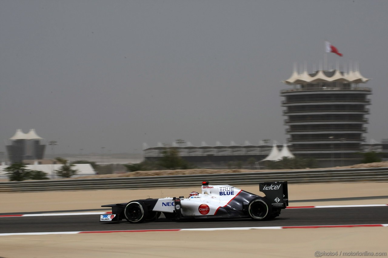 GP BAHRAIN, 20.04.2012- Prove Libere 1, Kamui Kobayashi (JAP) Sauber F1 Team C31 