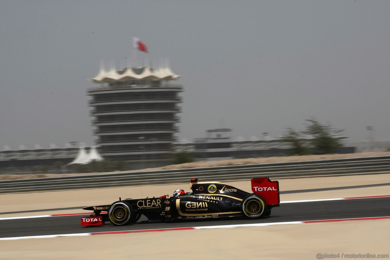 GP BAHRAIN, 20.04.2012- Prove Libere 1, Kimi Raikkonen (FIN) Lotus F1 Team E20 