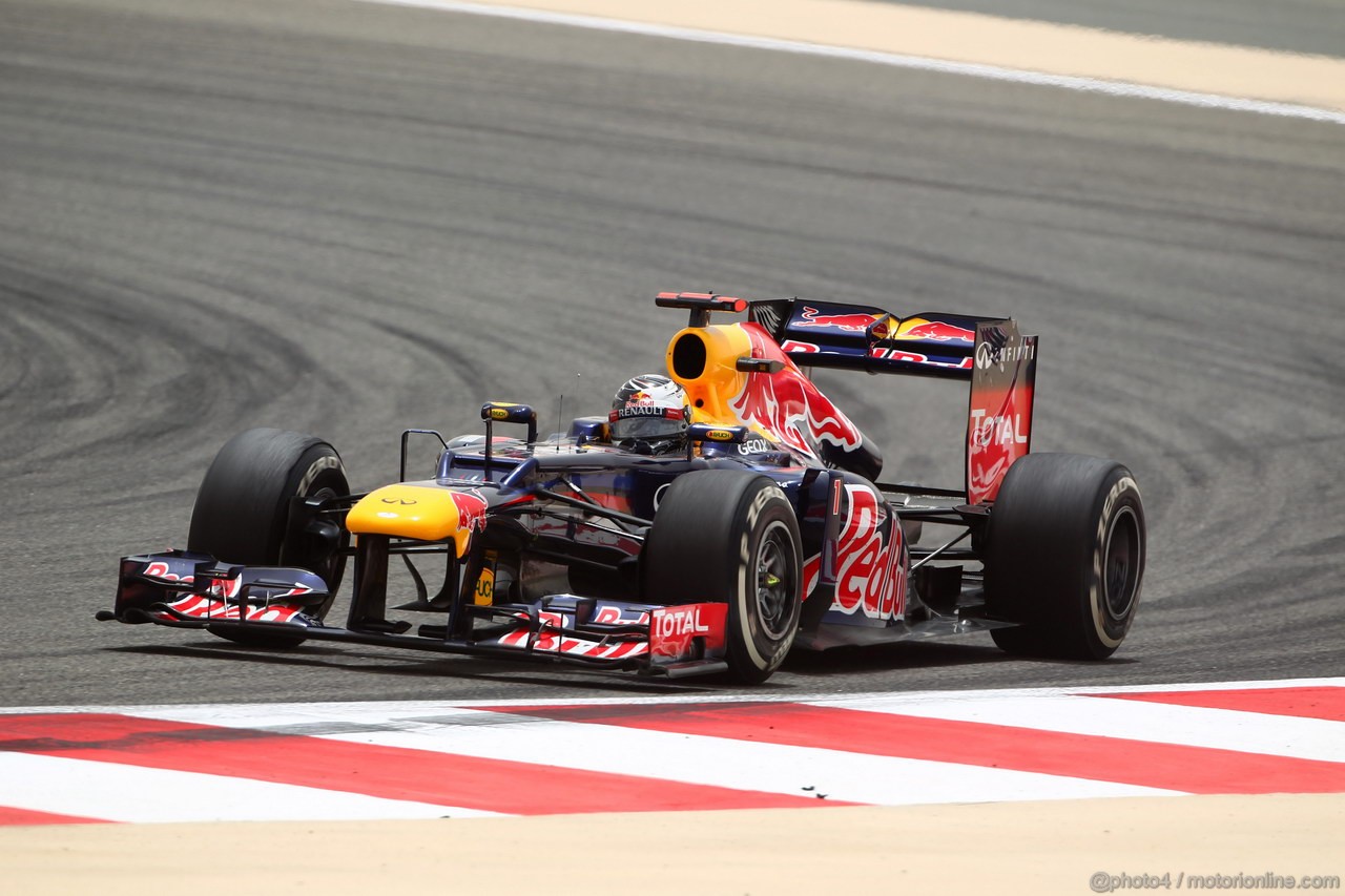 GP BAHRAIN, 20.04.2012- Prove Libere 1, Sebastian Vettel (GER) Red Bull Racing RB8