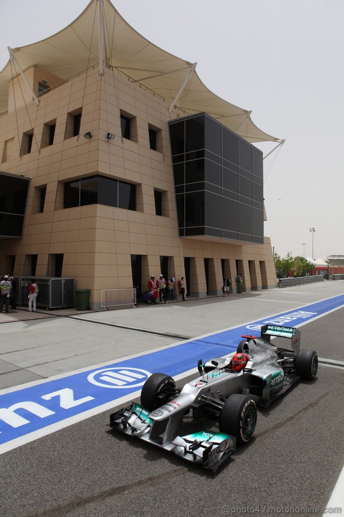 GP BAHRAIN, 20.04.2012- Prove Libere 1, Michael Schumacher (GER) Mercedes AMG F1 W03 