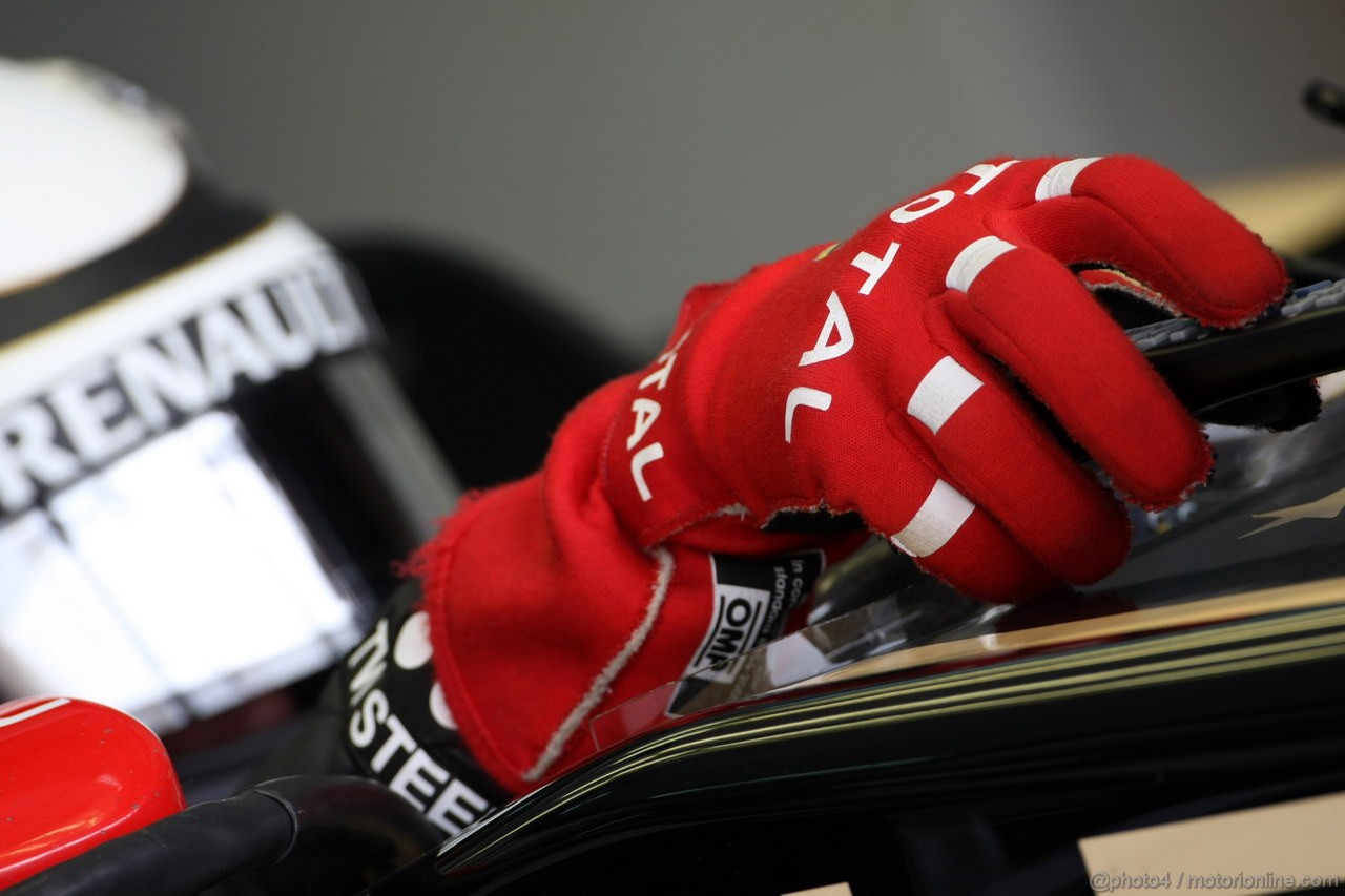 GP BAHRAIN, 20.04.2012-  Prove Libere 2, Romain Grosjean (FRA) Lotus F1 Team E20 