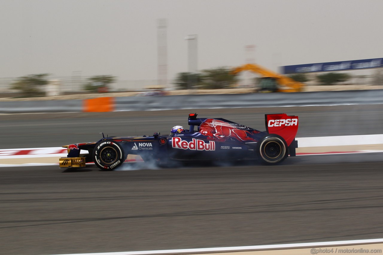 GP BAHRAIN, 20.04.2012-  Prove Libere 2, Daniel Ricciardo (AUS) Scuderia Toro Rosso STR7