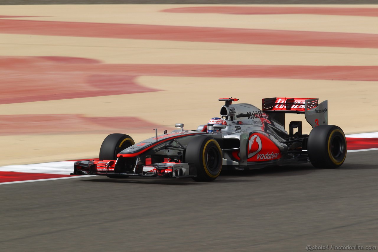 GP BAHRAIN, 20.04.2012-  Prove Libere 2, Jenson Button (GBR) McLaren Mercedes MP4-27 