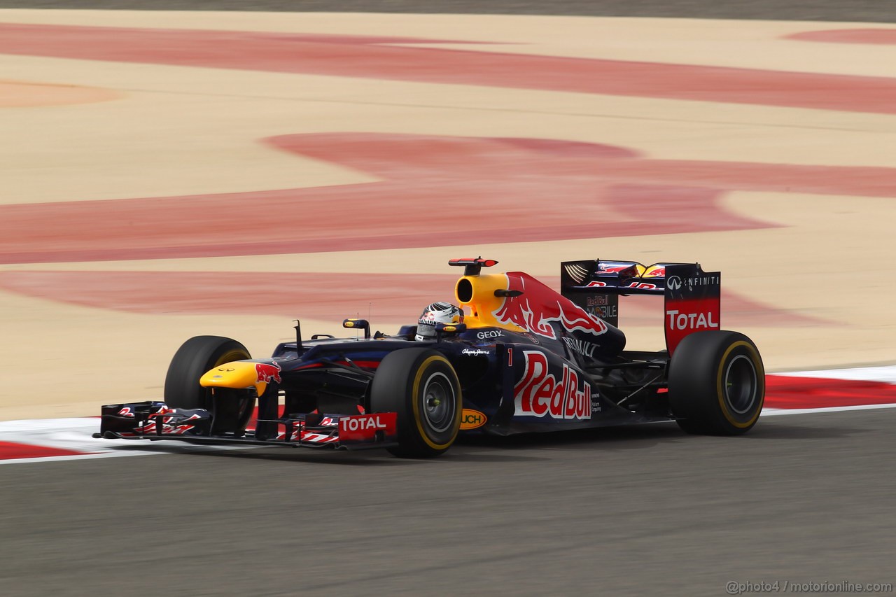 GP BAHRAIN, 20.04.2012-  Prove Libere 2, Sebastian Vettel (GER) Red Bull Racing RB8 