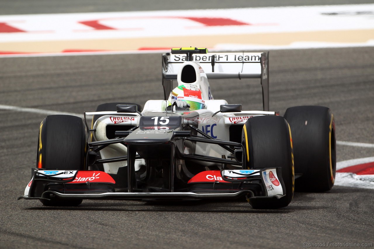 GP BAHRAIN, 20.04.2012-  Prove Libere 2, Sergio Prez (MEX) Sauber F1 Team C31 