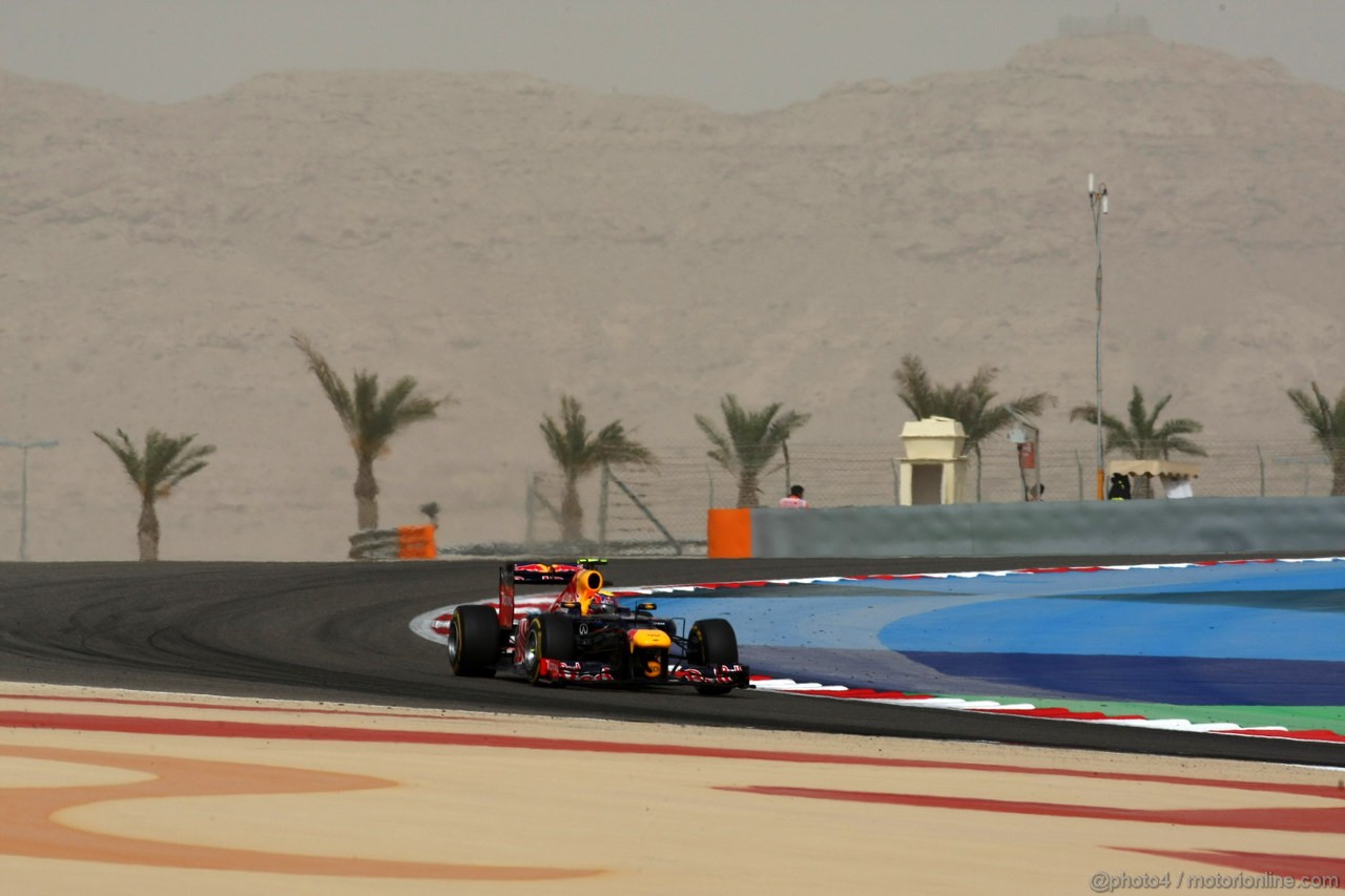 GP BAHRAIN, 20.04.2012-  Prove Libere 2, Mark Webber (AUS) Red Bull Racing RB8