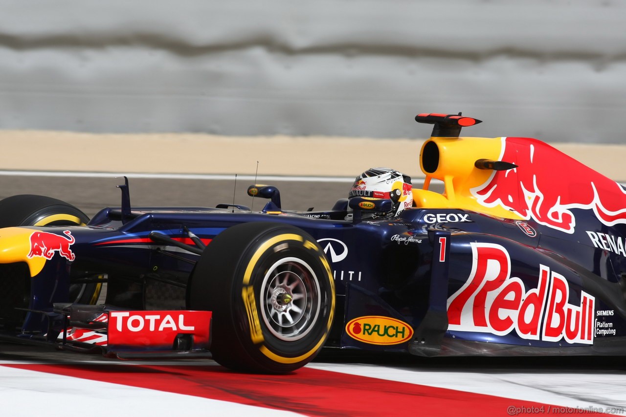GP BAHRAIN, 20.04.2012-  Prove Libere 2, Sebastian Vettel (GER) Red Bull Racing RB8 