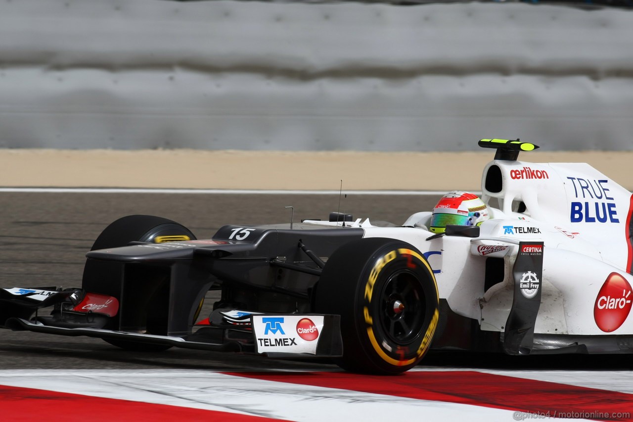 GP BAHRAIN, 20.04.2012-  Prove Libere 2, Sergio Prez (MEX) Sauber F1 Team C31 