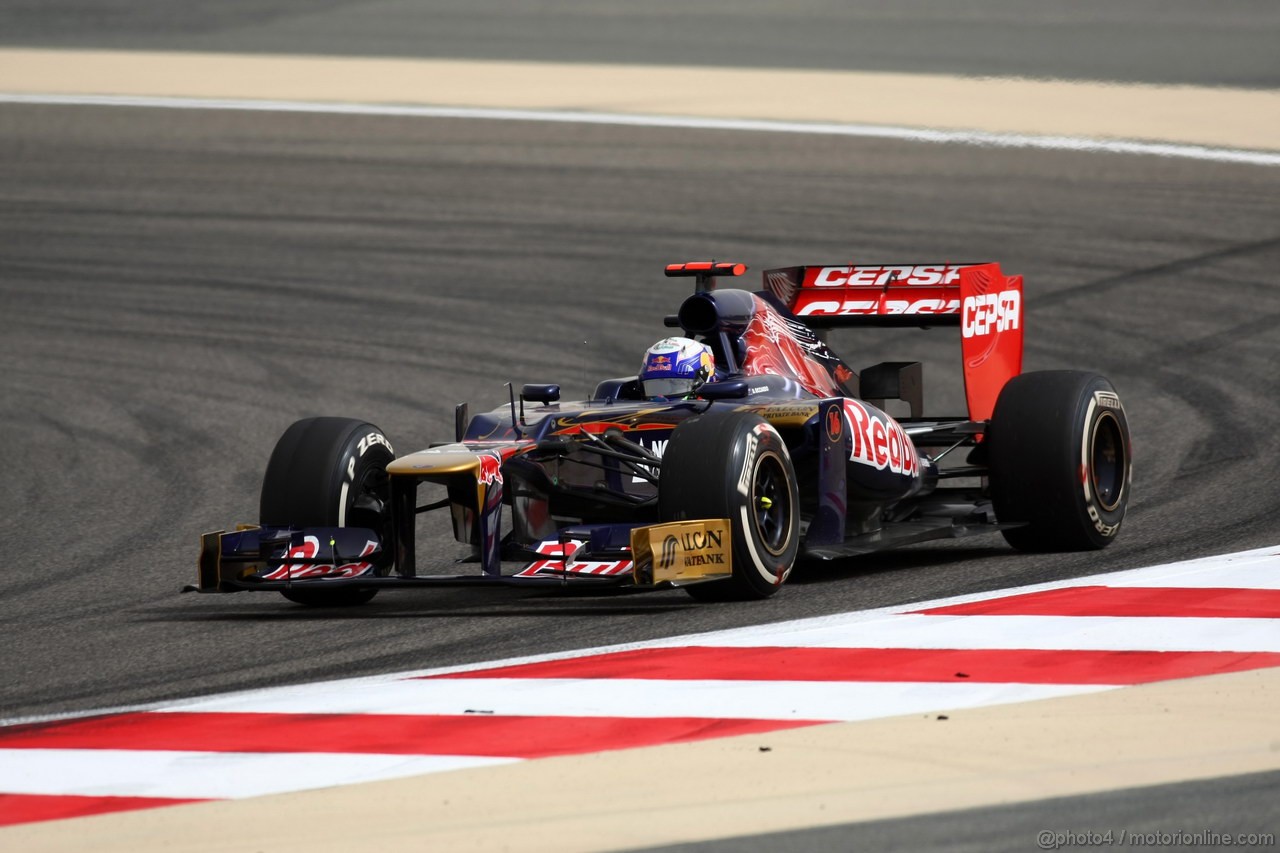 GP BAHRAIN, 20.04.2012-  Prove Libere 2, Daniel Ricciardo (AUS) Scuderia Toro Rosso STR7