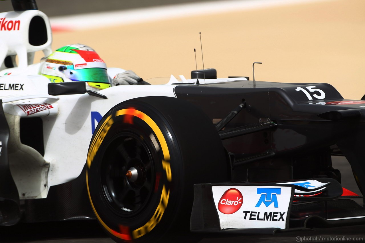 GP BAHRAIN, 20.04.2012-  Prove Libere 2, Sergio Prez (MEX) Sauber F1 Team C31 