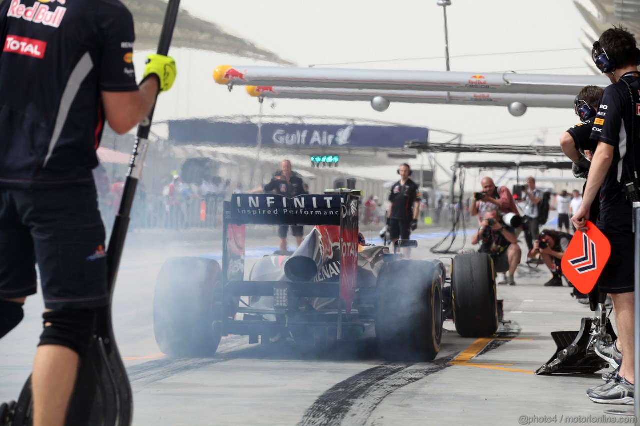 GP BAHRAIN, 20.04.2012-  Prove Libere 2, Mark Webber (AUS) Red Bull Racing RB8 