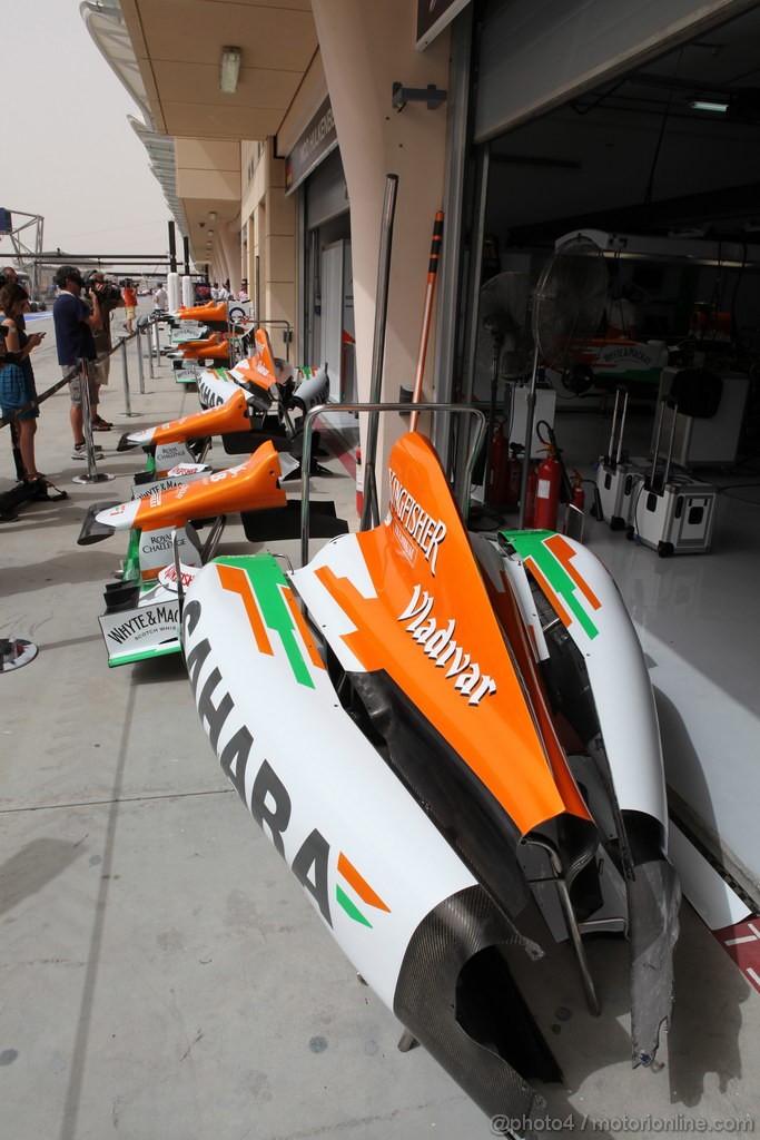 GP BAHRAIN, 20.04.2012-  Prove Libere 2, Garage of Force India