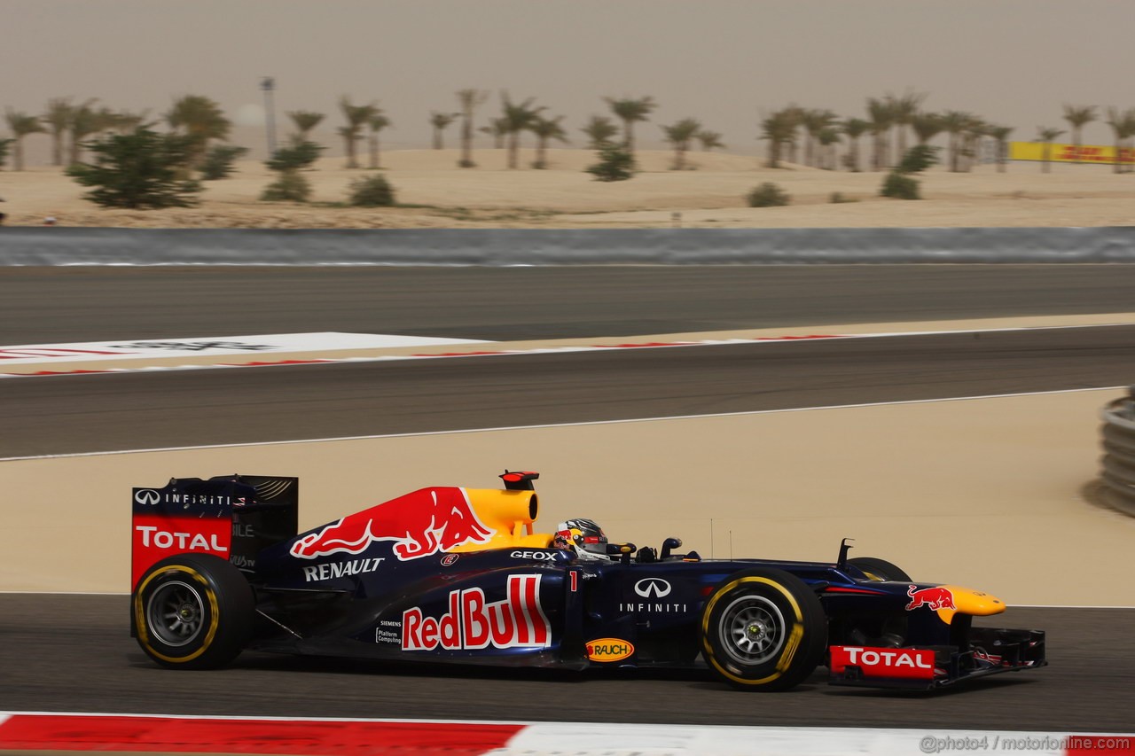 GP BAHRAIN, 20.04.2012-  Prove Libere 2, Sebastian Vettel (GER) Red Bull Racing RB8 