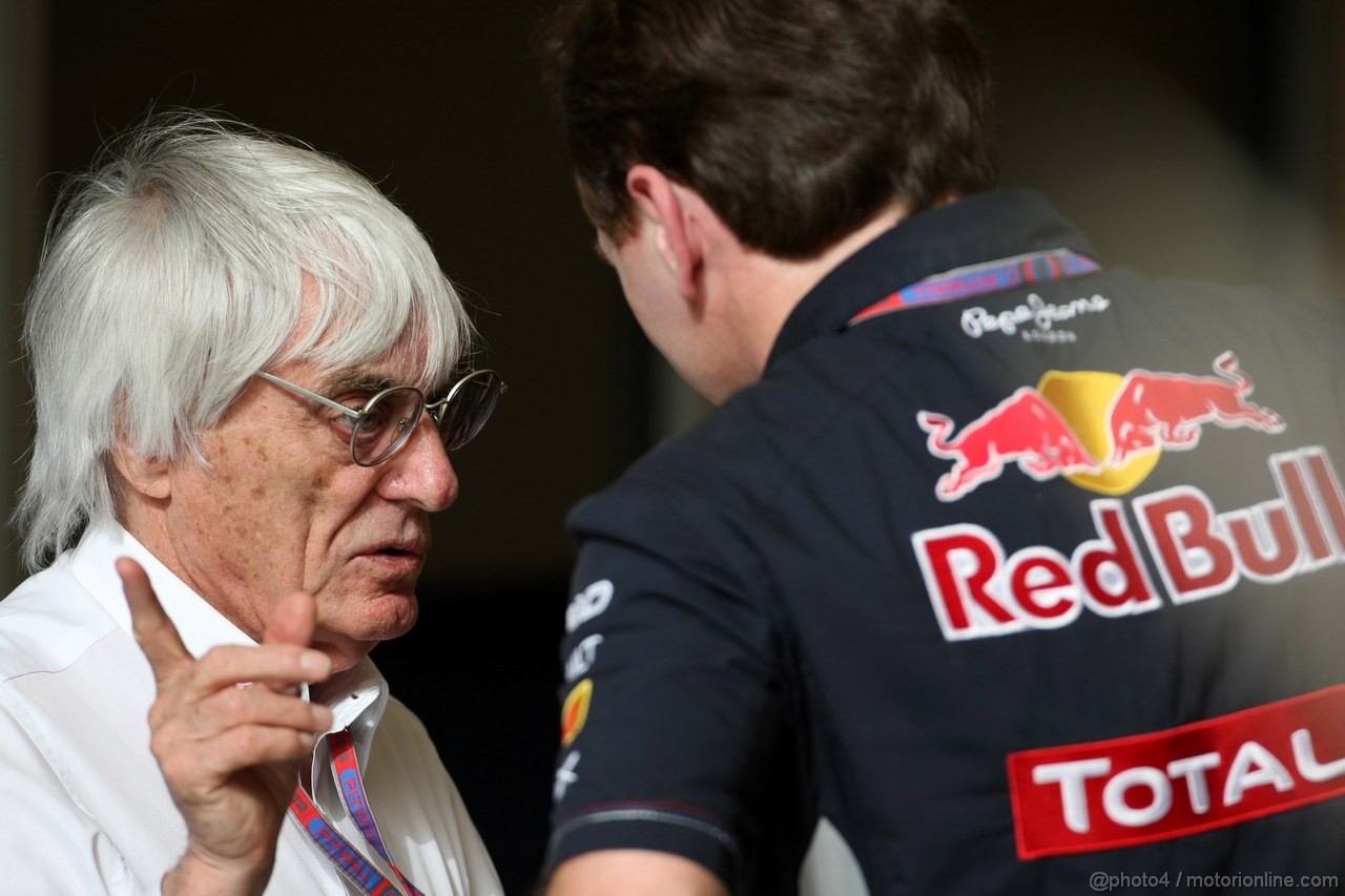 GP BAHRAIN, 20.04.2012- Bernie Ecclestone (GBR), President e CEO of Formula One Management  e Christian Horner (GBR), Red Bull Racing, Sporting Director 