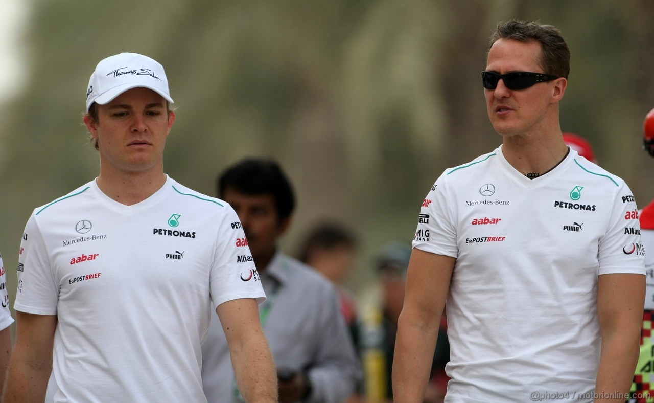 GP BAHRAIN, 20.04.2012- Nico Rosberg (GER) Mercedes AMG F1 W03 e Michael Schumacher (GER) Mercedes AMG F1 W03 