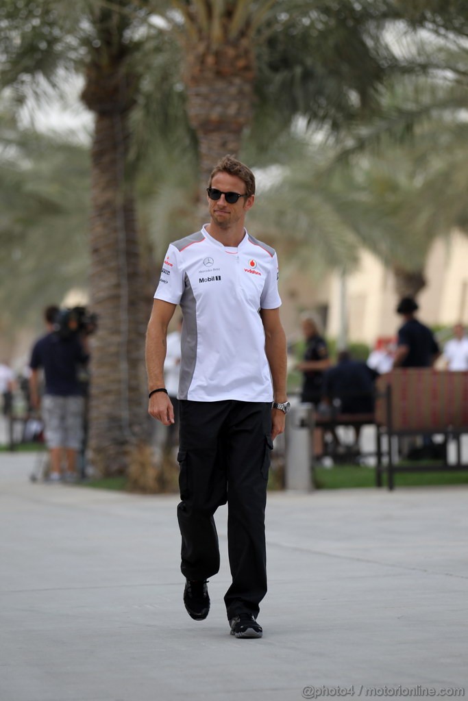GP BAHRAIN, 20.04.2012- Jenson Button (GBR) McLaren Mercedes MP4-27 