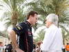 GP BAHRAIN, 20.04.2012- Christian Horner (GBR), Red Bull Racing, Sporting Director e Bernie Ecclestone (GBR), President e CEO of Formula One Management  