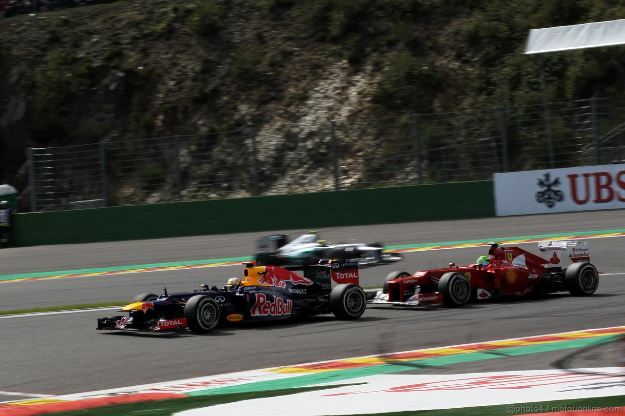 GP BELGIO, 02.09.2012- Gara, Sebastian Vettel (GER) Red Bull Racing RB8 e Felipe Massa (BRA) Ferrari F2012 