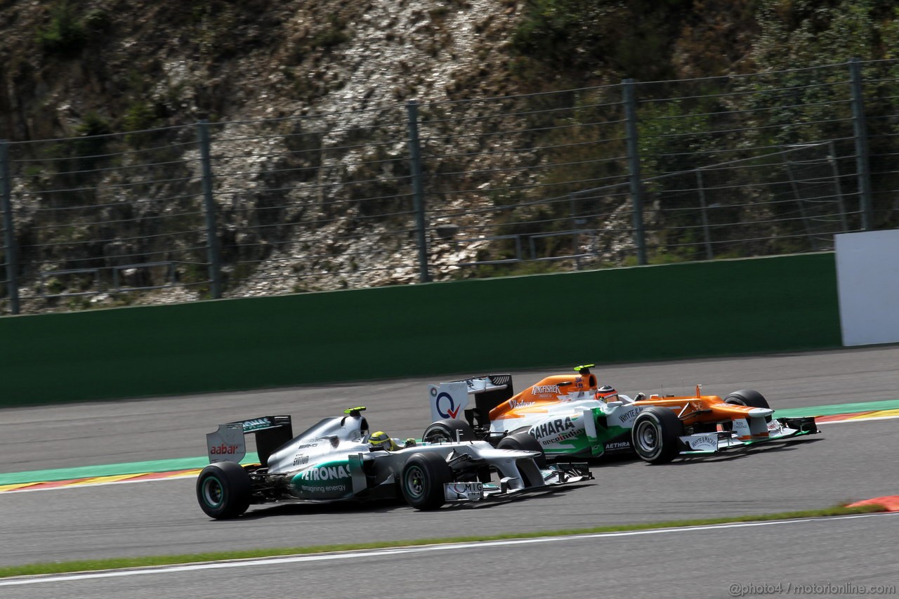 GP BELGIO, 02.09.2012- Gara, Nico Rosberg (GER) Mercedes AMG F1 W03 e Nico Hulkenberg (GER) Sahara Force India F1 Team VJM05 