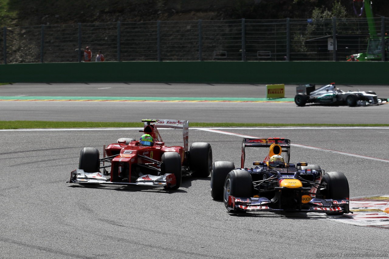 GP BELGIO, 02.09.2012- Gara, Felipe Massa (BRA) Ferrari F2012 e Sebastian Vettel (GER) Red Bull Racing RB8 